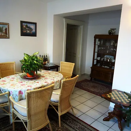 فندق مبيت وإفطار Buda Panzio